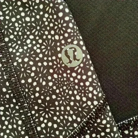 Lululemon Leggings, size 4 - Picture 5 of 6